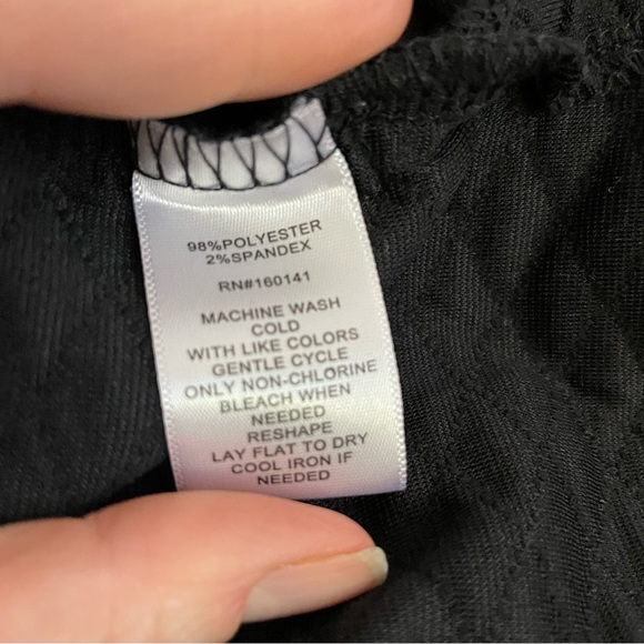 DAILY THREAD Women’s Black Wide Sleeve Quilted Sweatshirt Turtleneck Size Small - Picture 14 of 14